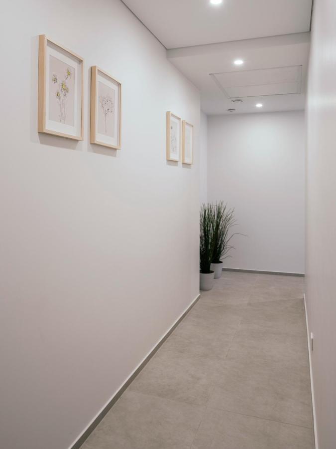 J14A I Rooms & Apartments Automated Self Check-In VNO Eksteriør billede